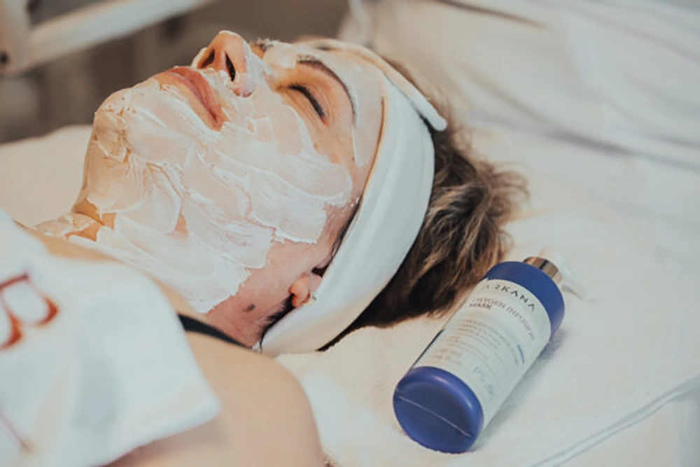 ACNE SKIN FACIAL